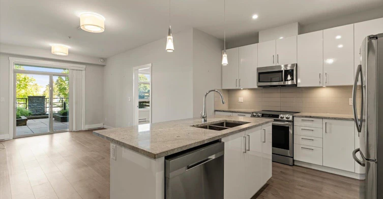203-45562 Airport Road, Chilliwack, BC, V2P 0J8 - 4