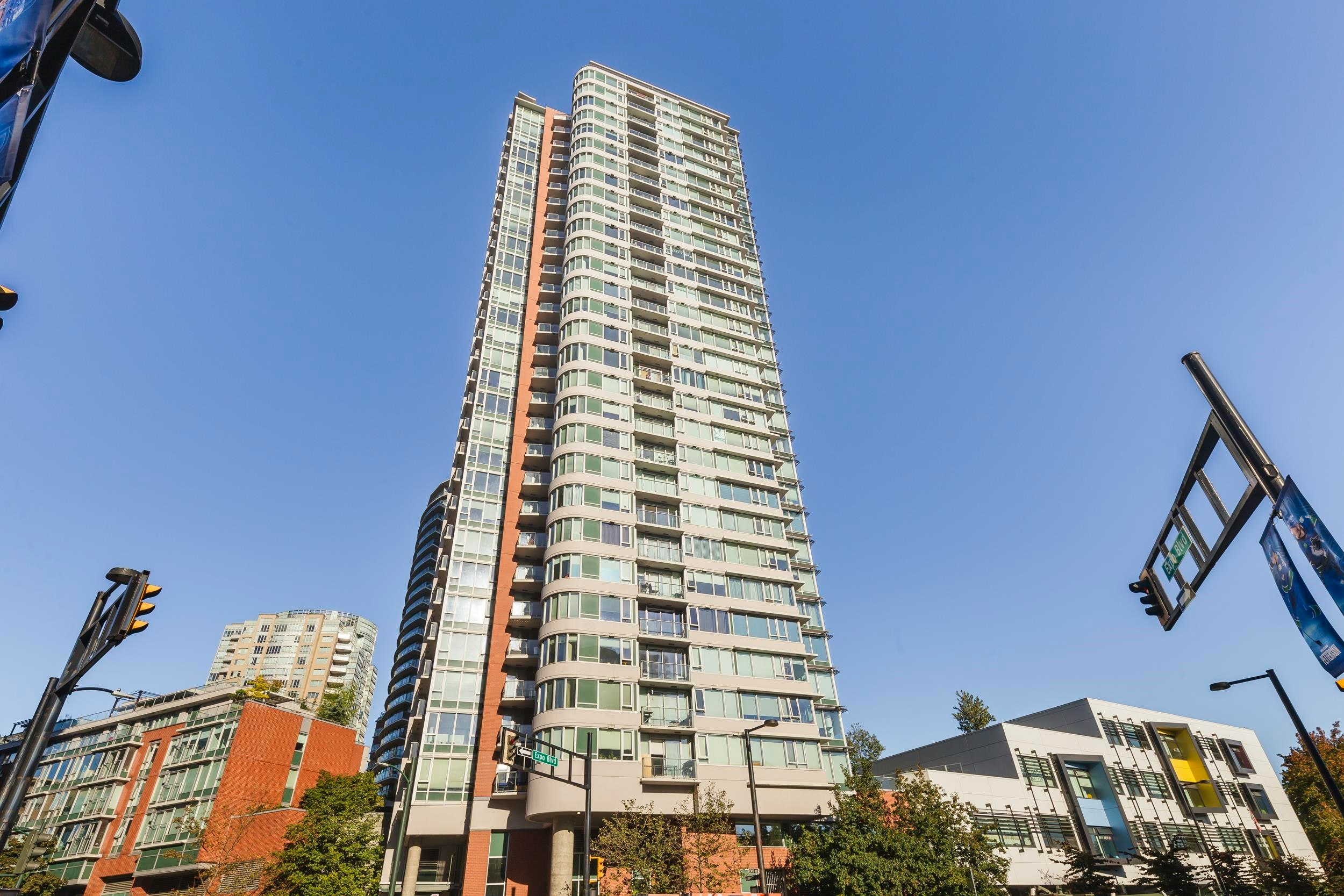 903-688 Abbott Street, Vancouver, BC, V6B 0B9 - 25