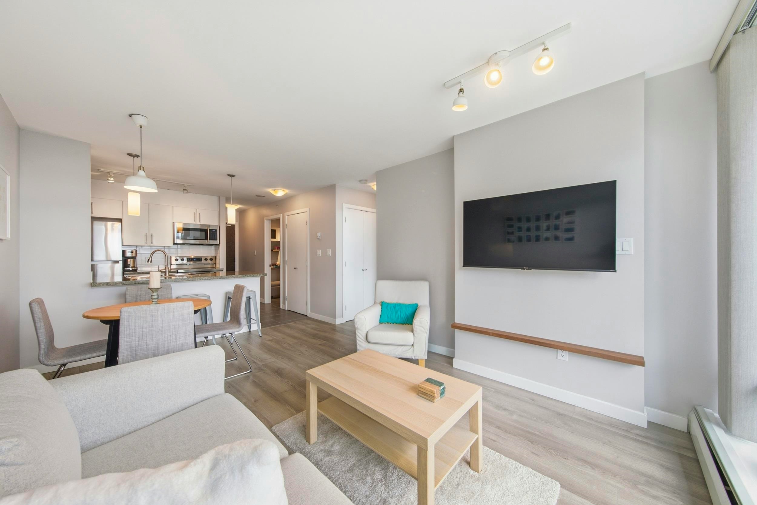 903-688 Abbott Street, Vancouver, BC, V6B 0B9 - 9