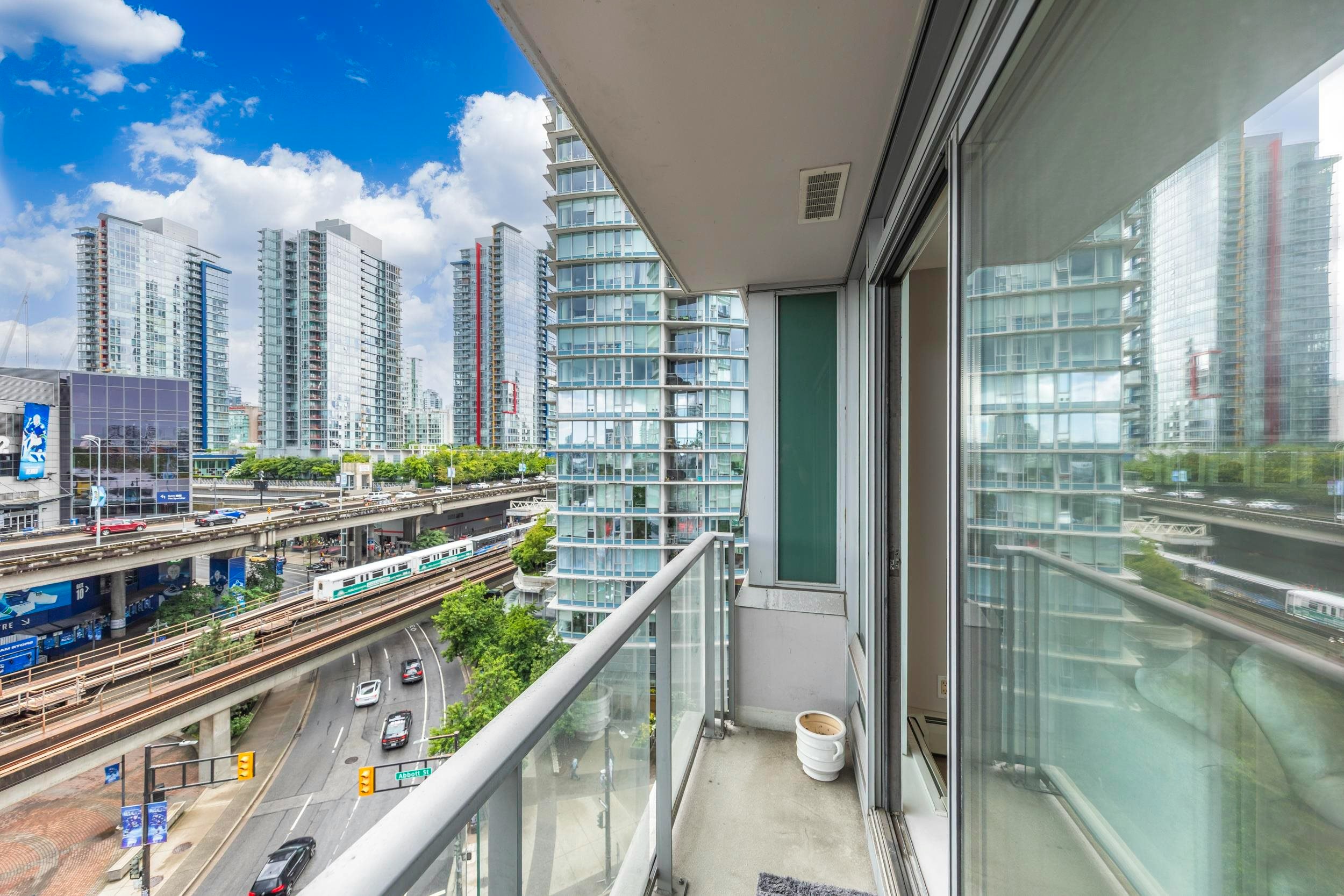 903-688 Abbott Street, Vancouver, BC, V6B 0B9 - 12