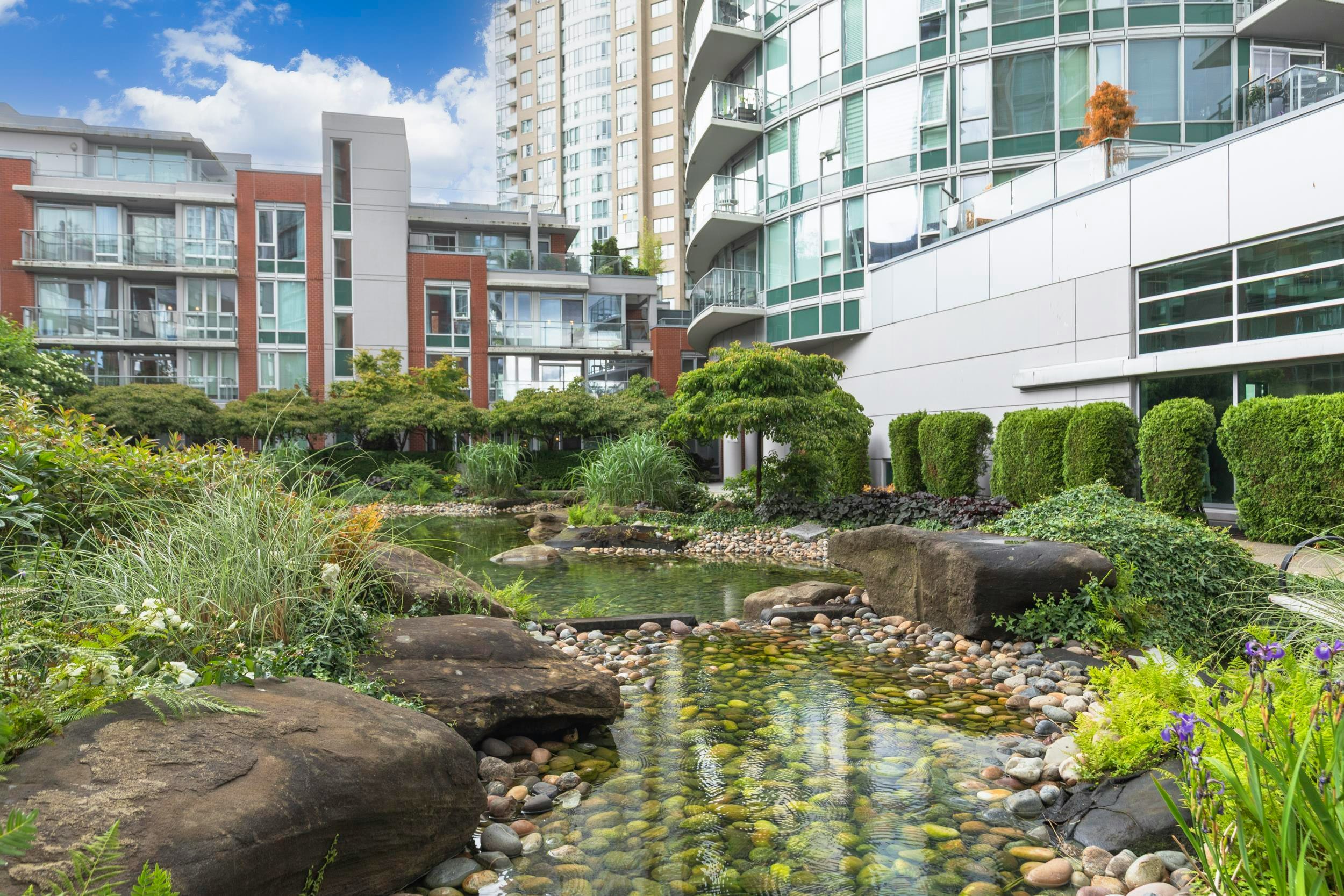 903-688 Abbott Street, Vancouver, BC, V6B 0B9 - 20