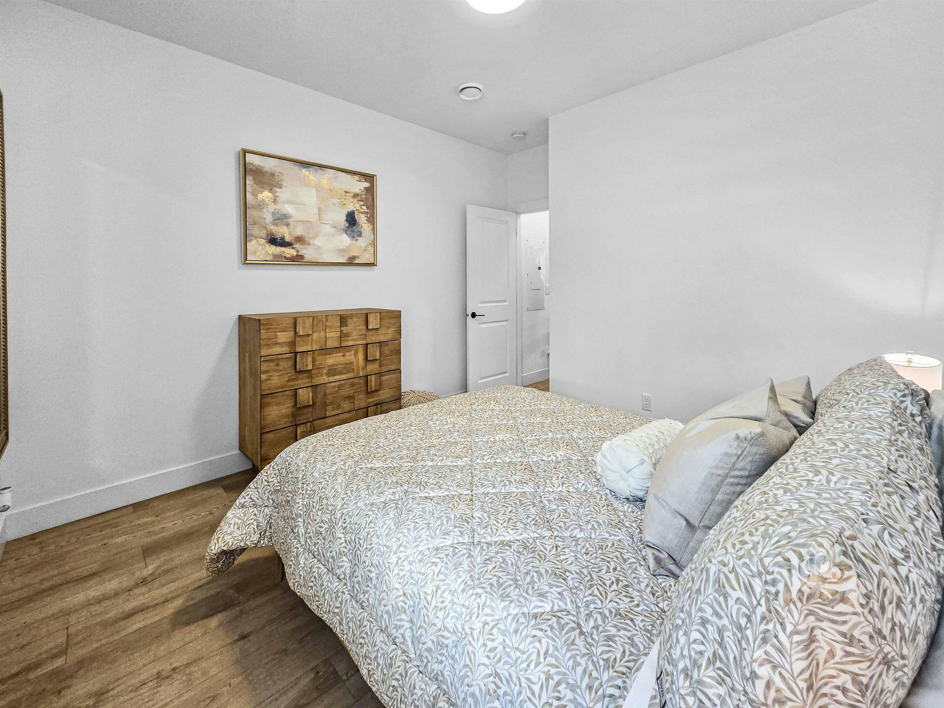  65xx Kitchener Street, Burnaby, BC, V5B 2J7 - 3