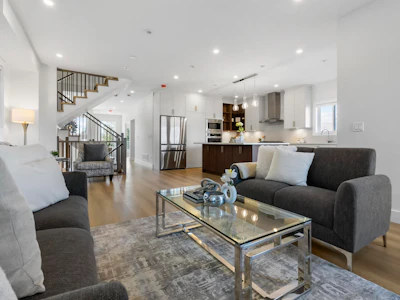 6042 Arlington Drive - 4