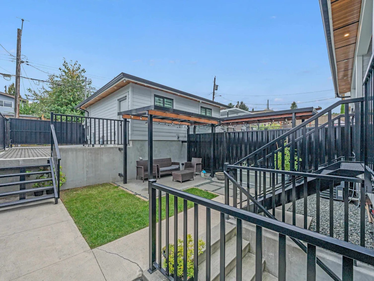 3180 Graveley Street, Vancouver, BC, V5K 3K6 - 36