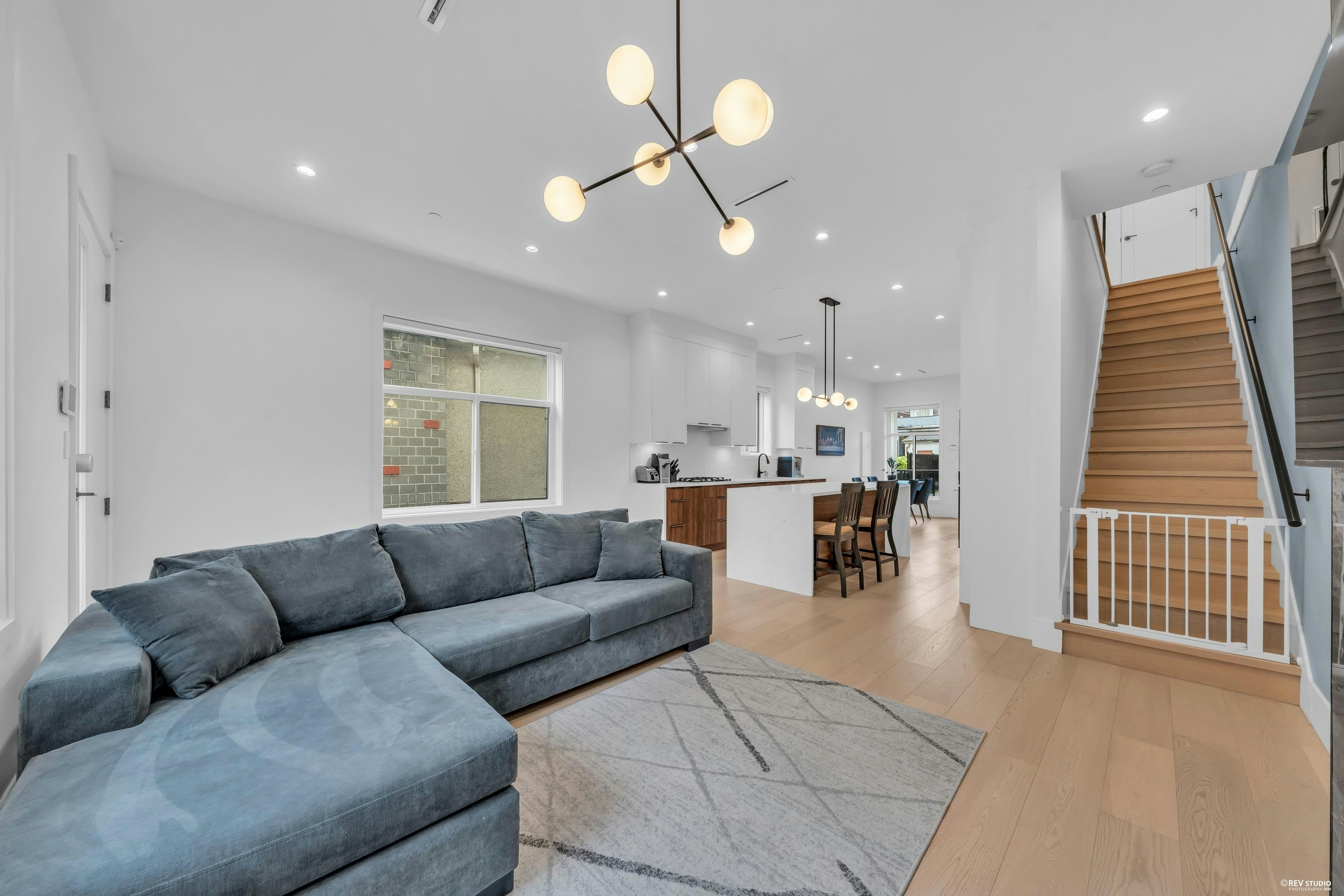 3180 Graveley Street - 4