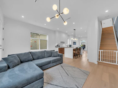 3180 Graveley Street - 4