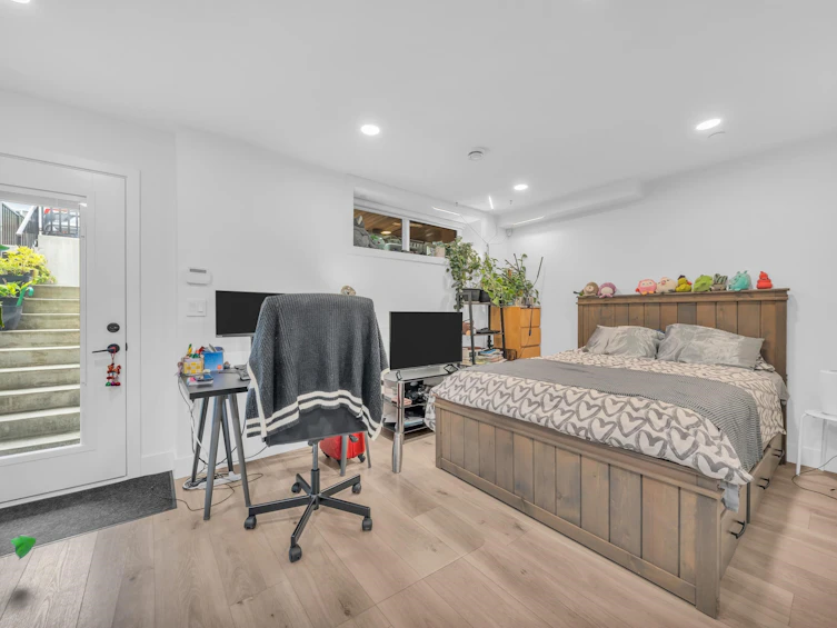 3180 Graveley Street, Vancouver, BC, V5K 3K6 - 30