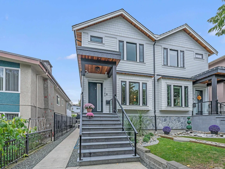 3180 Graveley Street, Vancouver, BC, V5K 3K6
