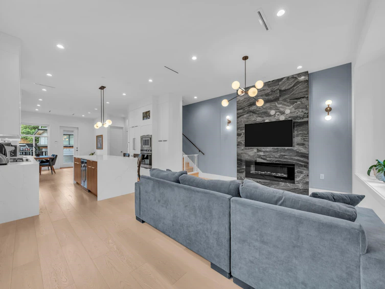 3180 Graveley Street, Vancouver, BC, V5K 3K6 - 5