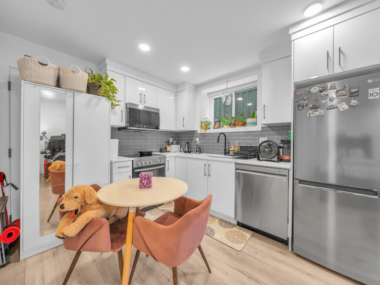 3180 Graveley Street, Vancouver, BC, V5K 3K6 - 32