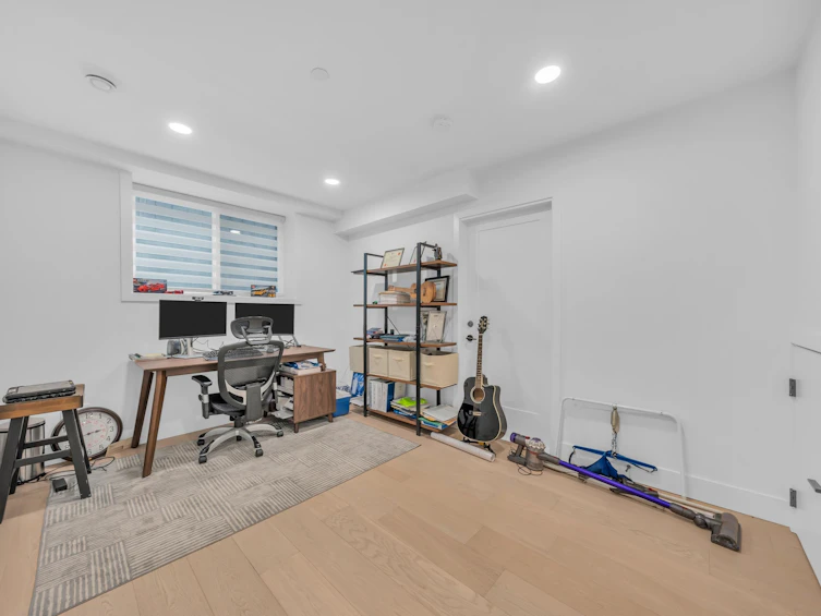 3180 Graveley Street, Vancouver, BC, V5K 3K6 - 28