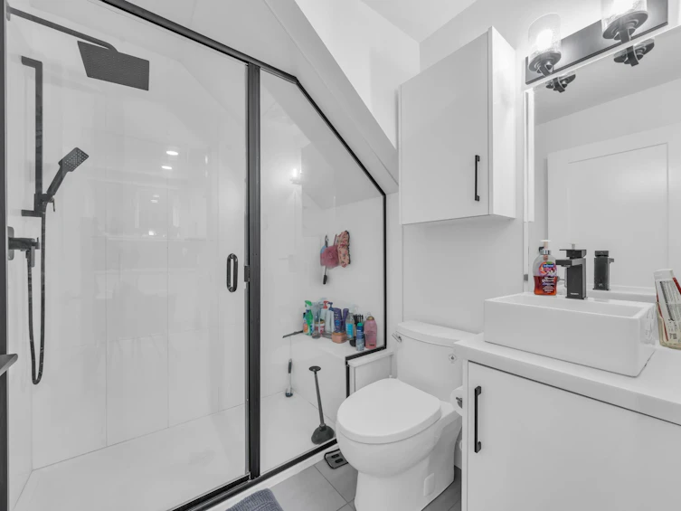 3180 Graveley Street, Vancouver, BC, V5K 3K6 - 33