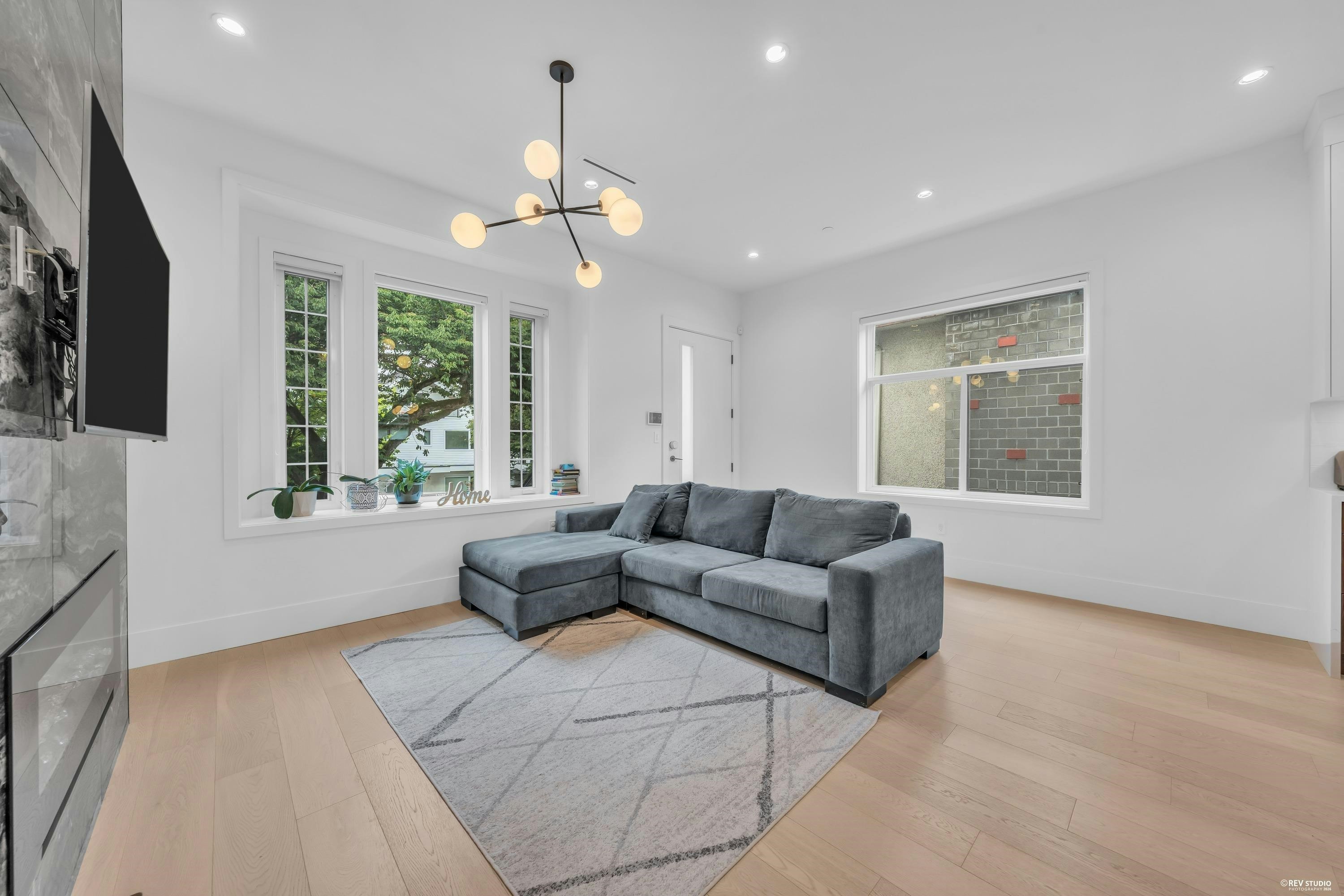 3180 Graveley Street, Vancouver, BC, V5K 3K6 - 6