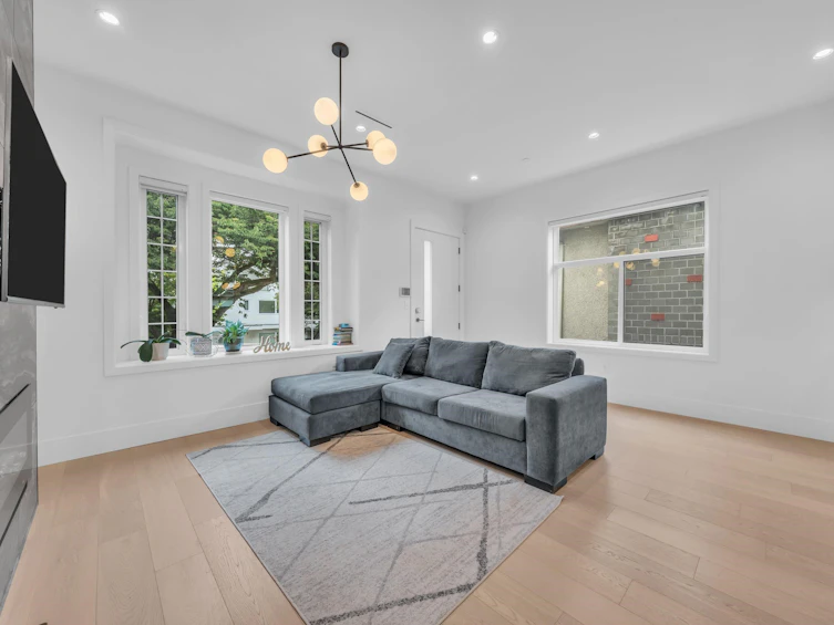 3180 Graveley Street, Vancouver, BC, V5K 3K6 - 6