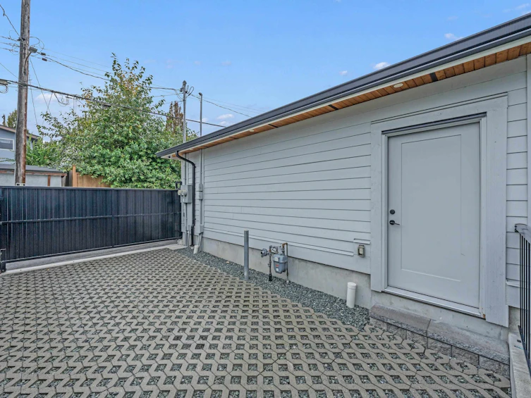 3180 Graveley Street, Vancouver, BC, V5K 3K6 - 38