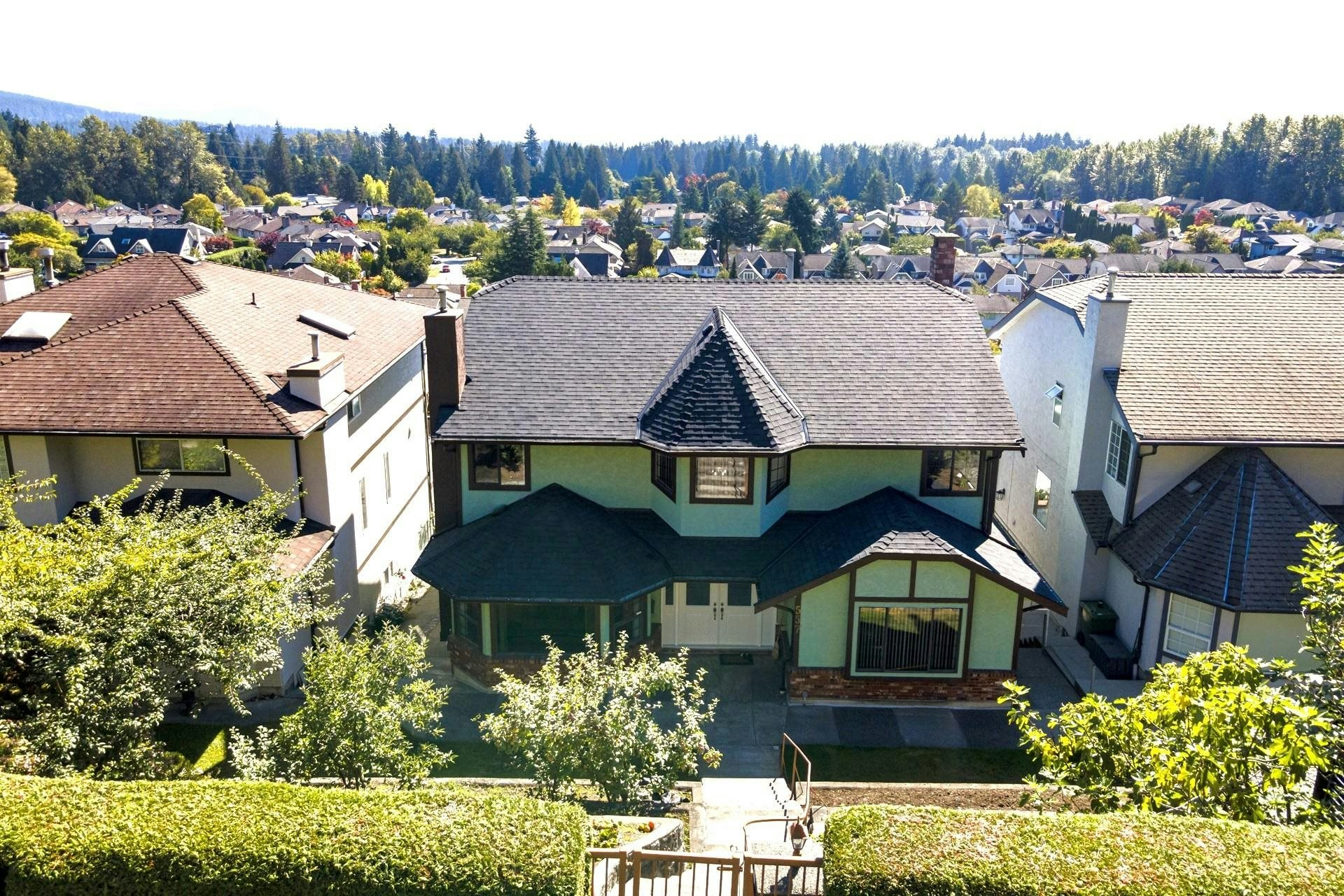 557 Tempe Crescent, North Vancouver, BC, V7N 1E7