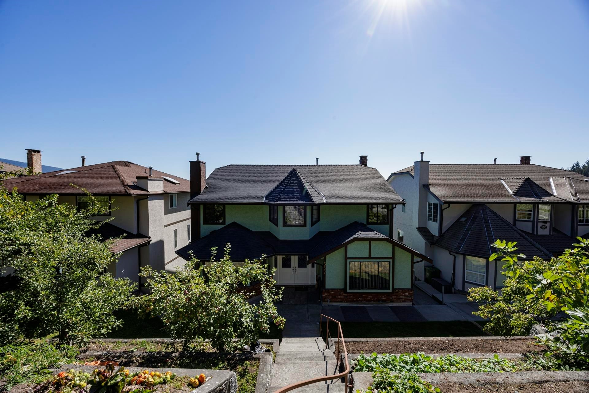 557 Tempe Crescent, North Vancouver, BC, V7N 1E7