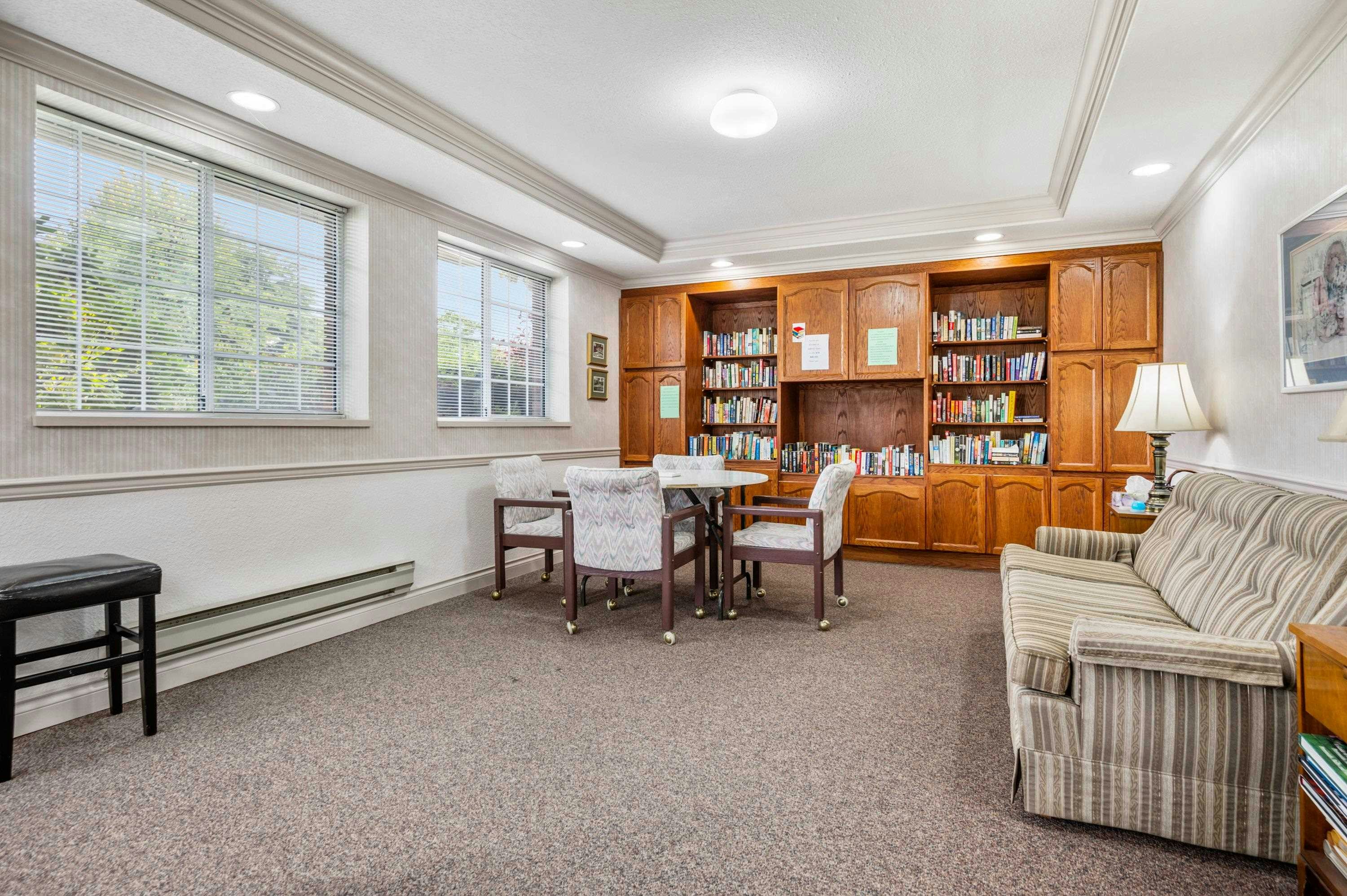 210-5363 206 Street, Langley, BC, V3A 2C5 - 36