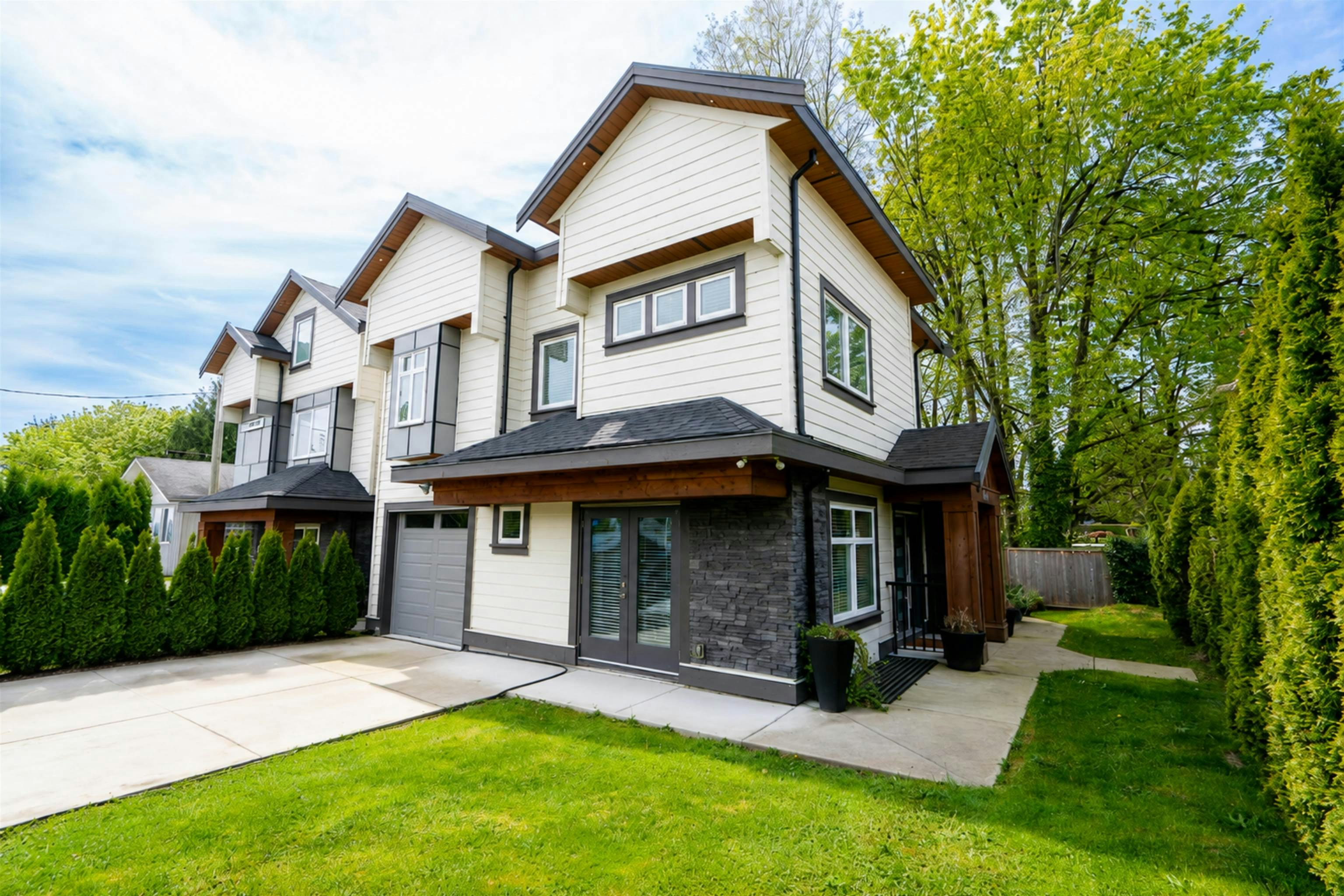 970 Rochester Avenue, Coquitlam, BC, V3K 2J3 - 2