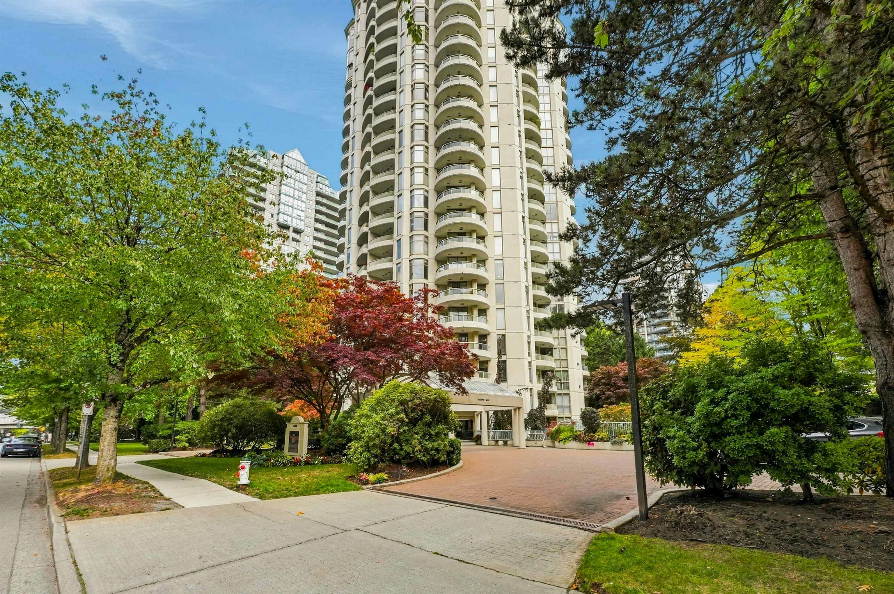 603-6188 Patterson Avenue, Burnaby, BC, V5H 2N1