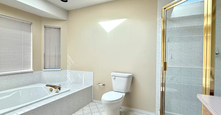 16xxx 87 Avenue, Surrey, BC, V4N 1B7 - 16