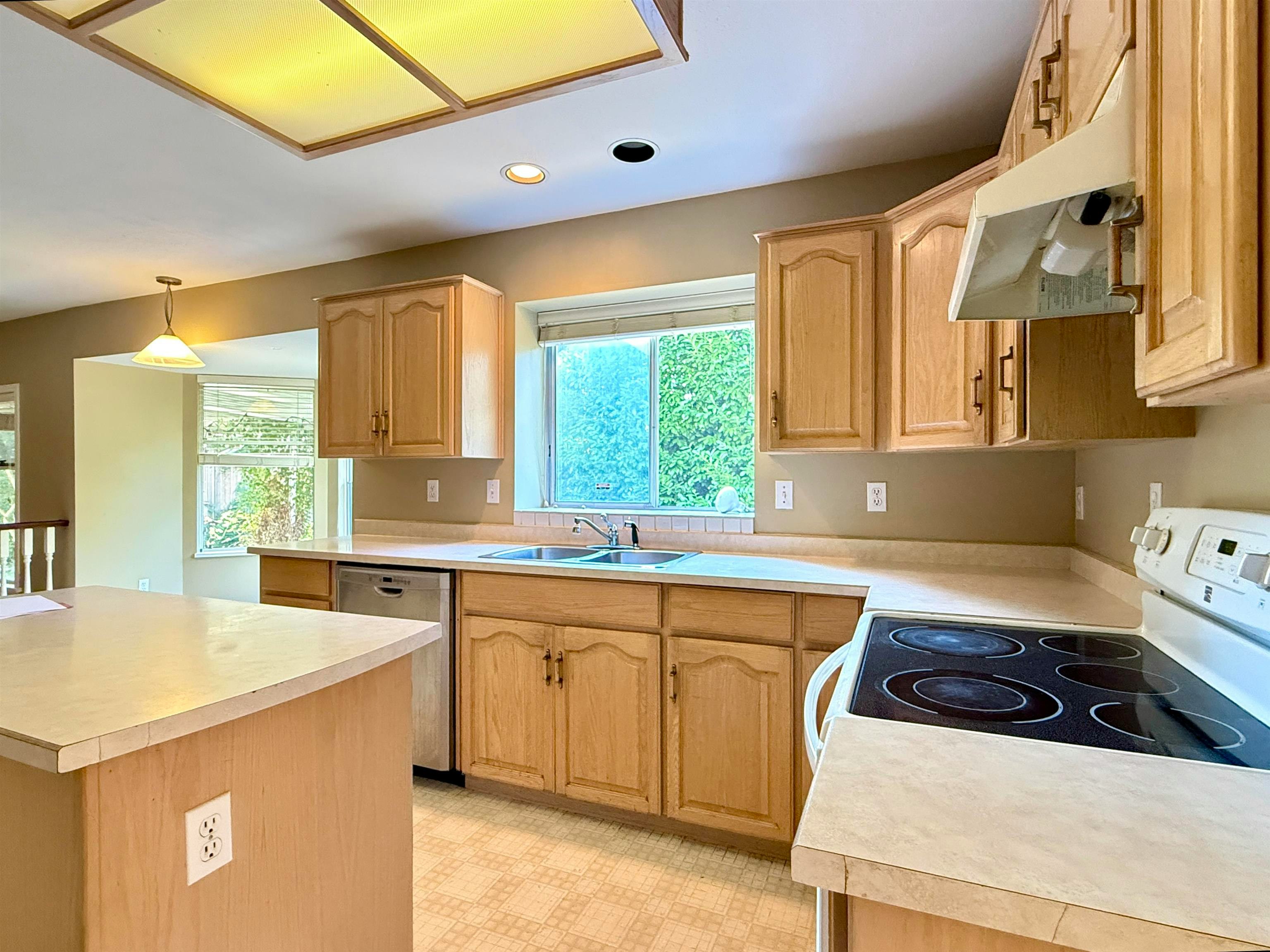 16xxx 87 Avenue, Surrey, BC, V4N 1B7 - 7