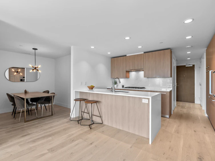 404-1210 E 27th Street, North Vancouver, BC, V7J 0C5 - 7