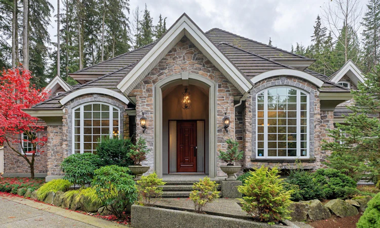 320 Forestview Lane