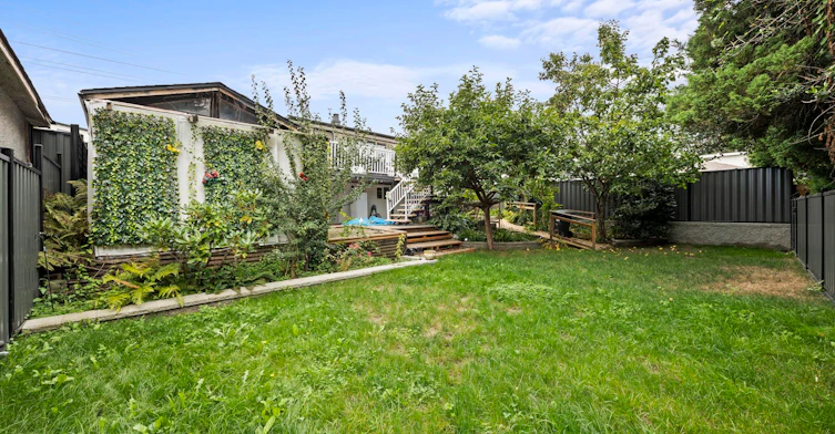 300 Tenth Avenue, New Westminster, BC, V5G 4L7 - 29