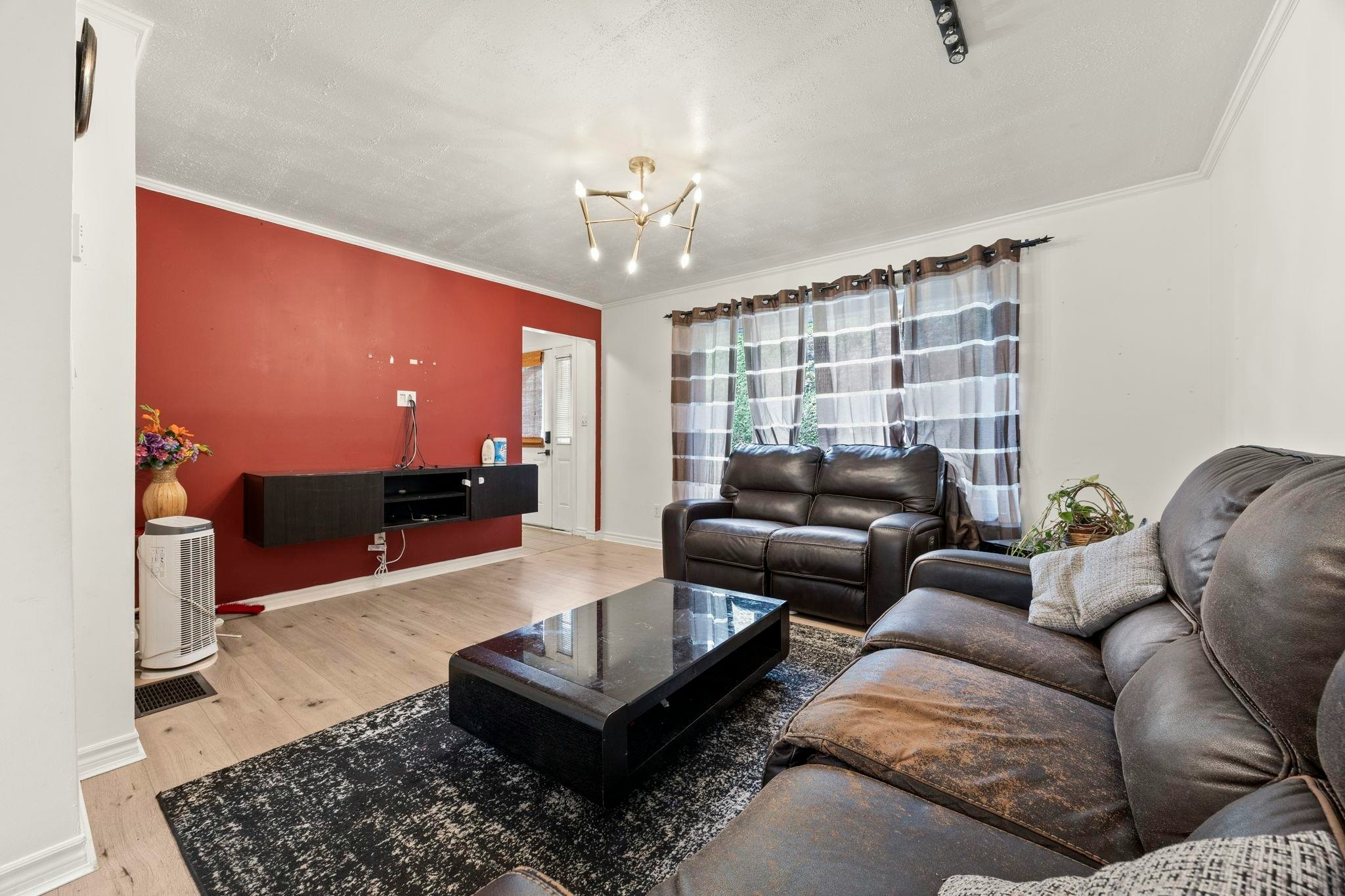 300 Tenth Avenue, New Westminster, BC, V5G 4L7 - 3