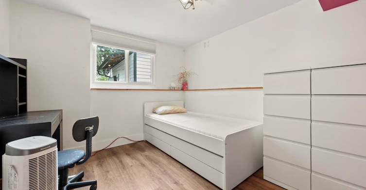 300 Tenth Avenue, New Westminster, BC, V5G 4L7 - 23