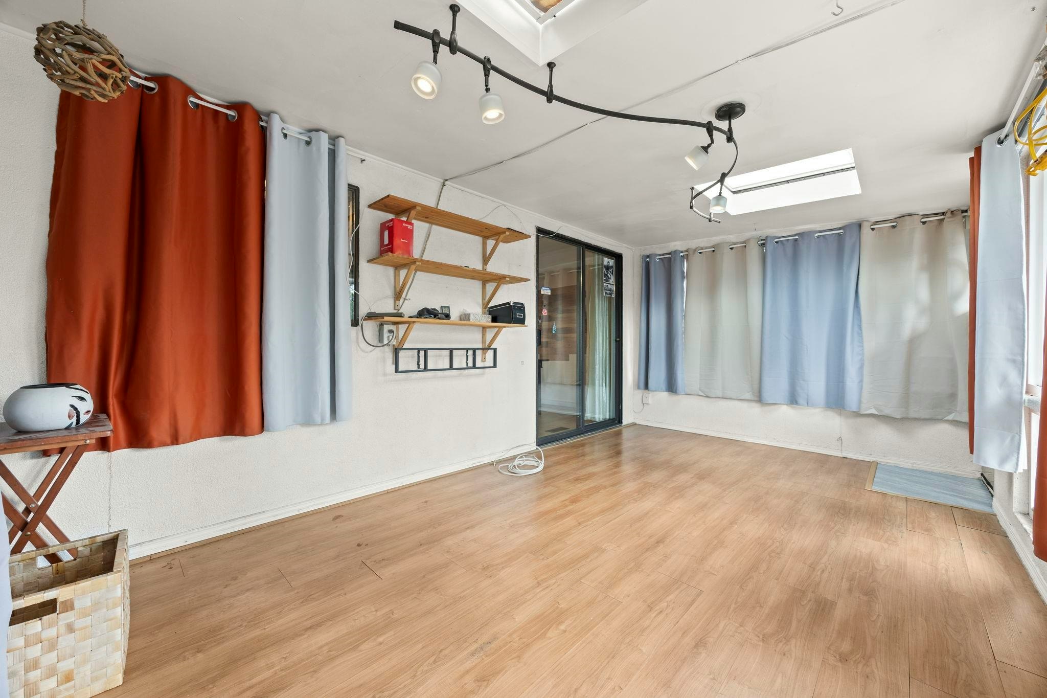 300 Tenth Avenue, New Westminster, BC, V5G 4L7 - 9
