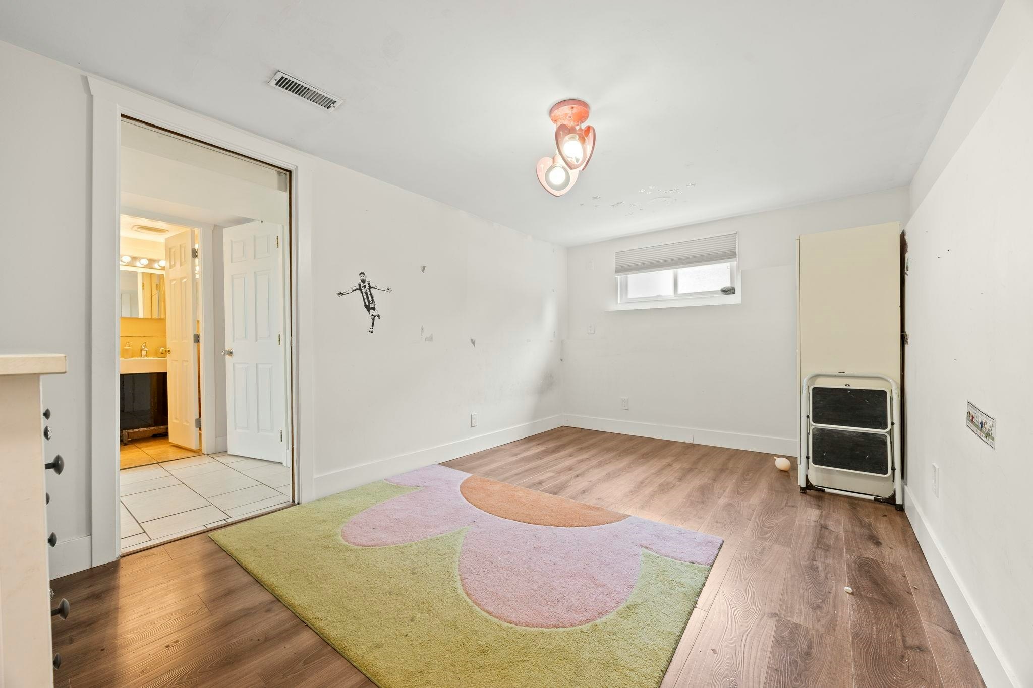 300 Tenth Avenue, New Westminster, BC, V5G 4L7 - 21