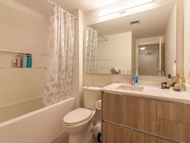 201-8940 University Crescent, Burnaby, BC, V5A 0E7 - 11