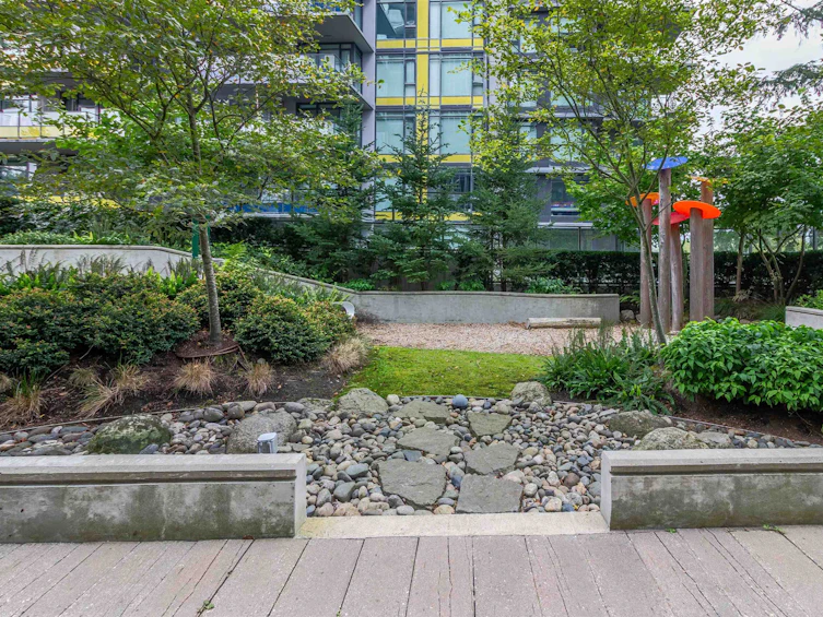 201-8940 University Crescent, Burnaby, BC, V5A 0E7 - 30