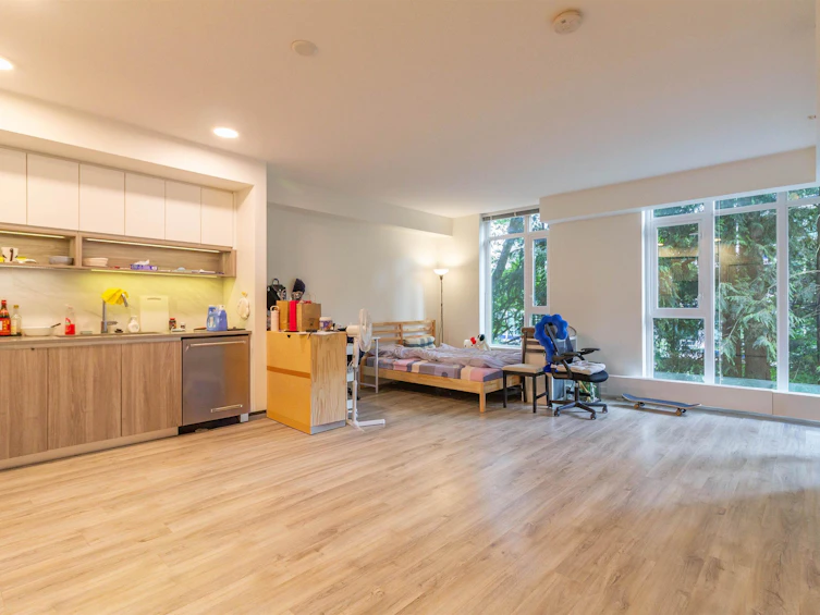 201-8940 University Crescent, Burnaby, BC, V5A 0E7 - 4