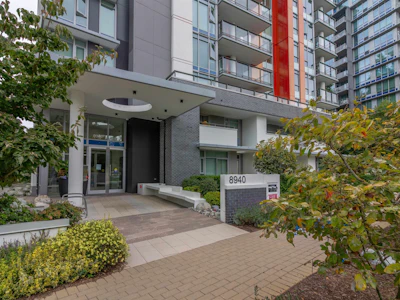 201-8940 University Crescent - 2