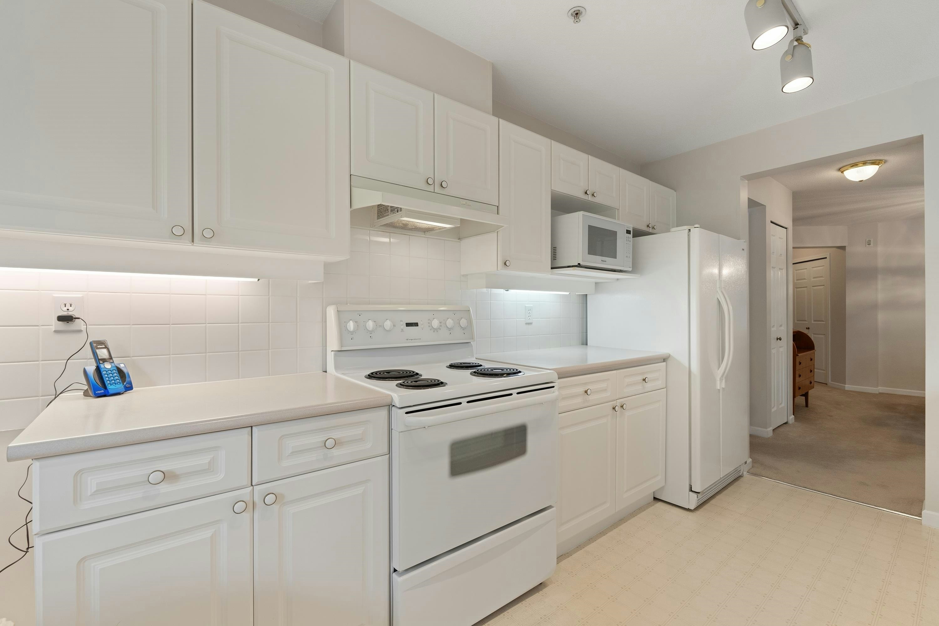 305-15185 22nd Avenue, Surrey, BC, V4A 9T4 - 21