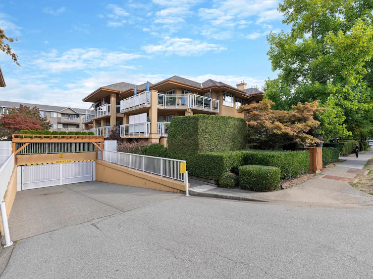 305-15185 22nd Avenue, Surrey, BC, V4A 9T4 - 3
