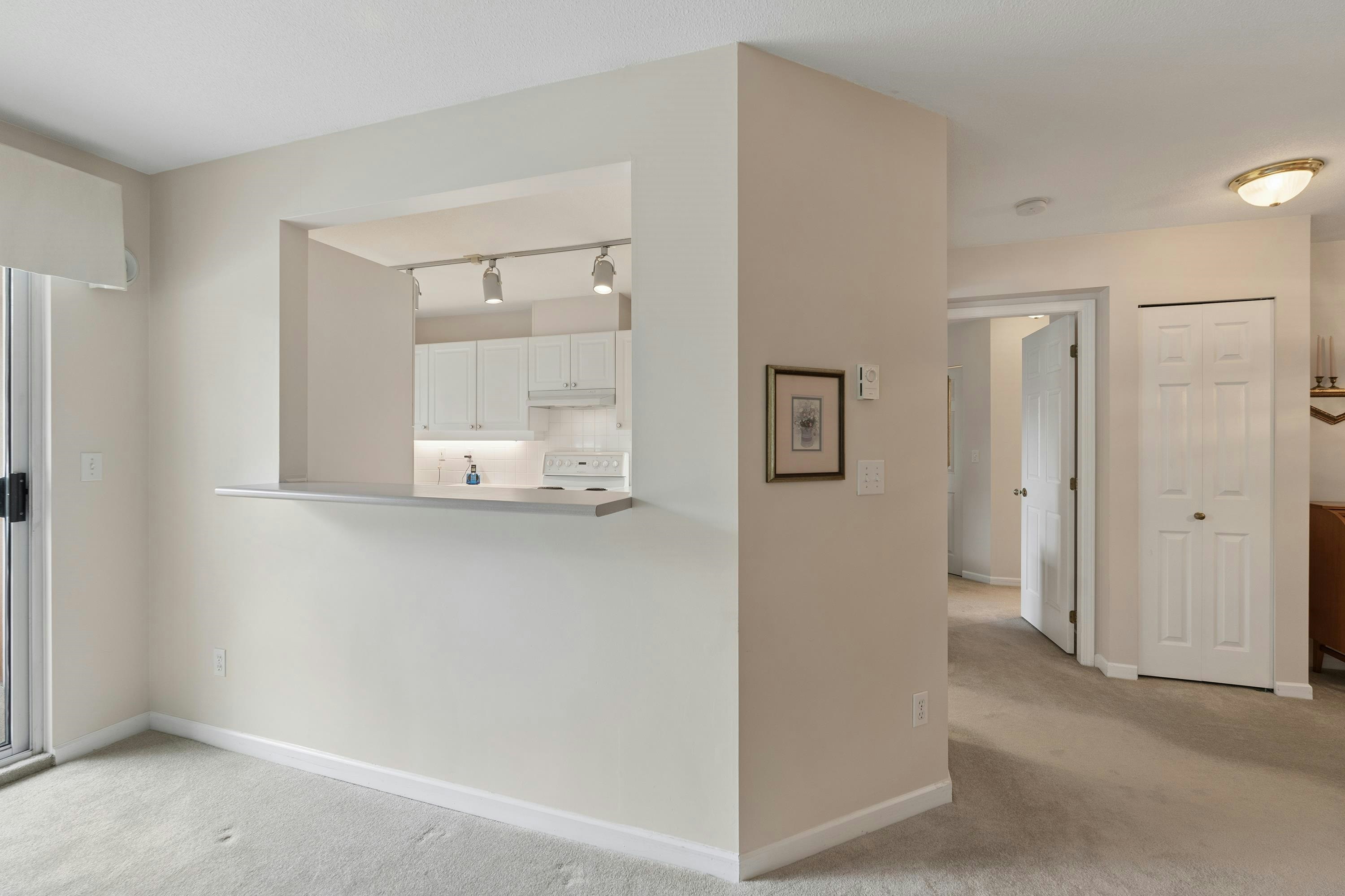 305-15185 22nd Avenue, Surrey, BC, V4A 9T4 - 16