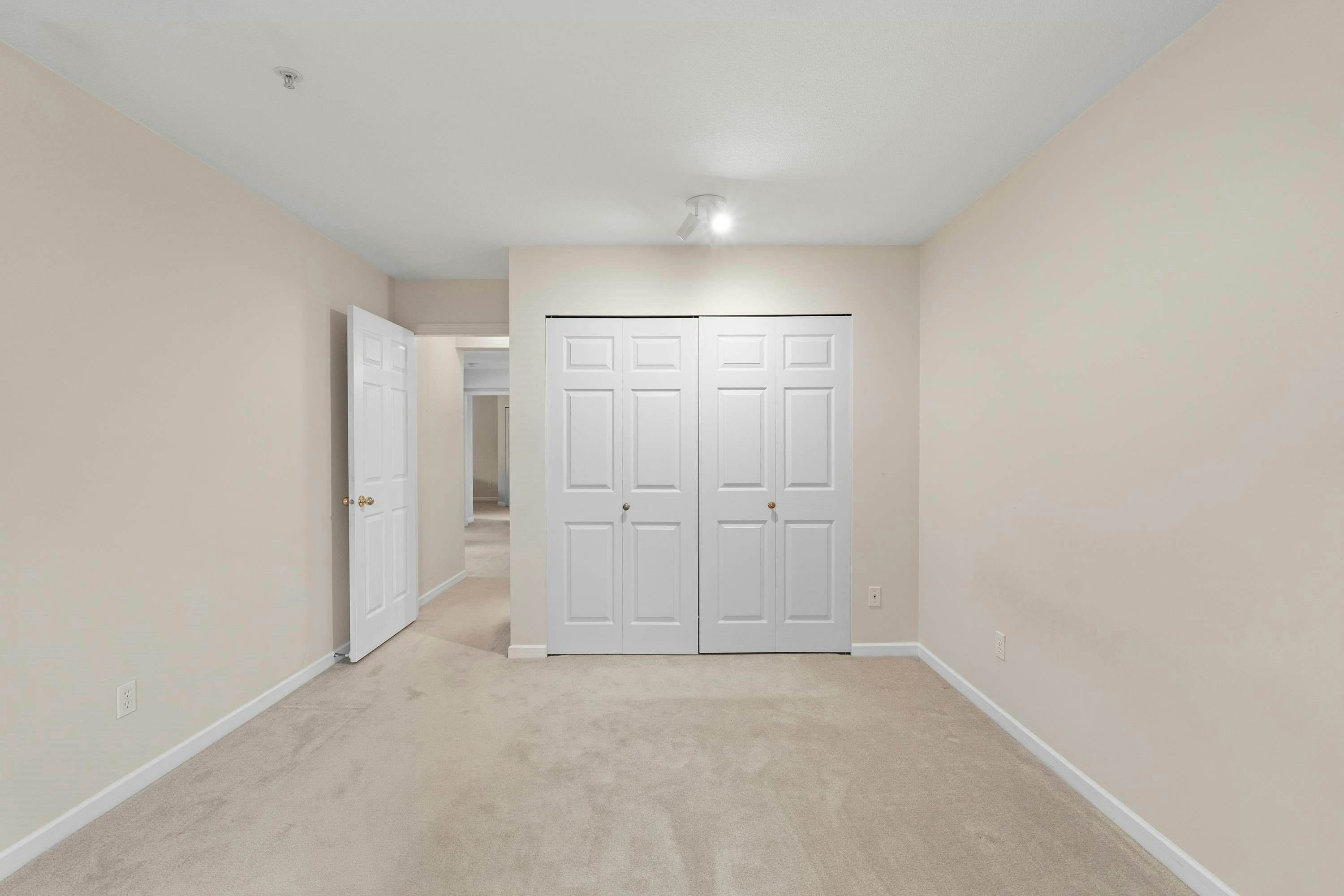 305-15185 22nd Avenue, Surrey, BC, V4A 9T4 - 28