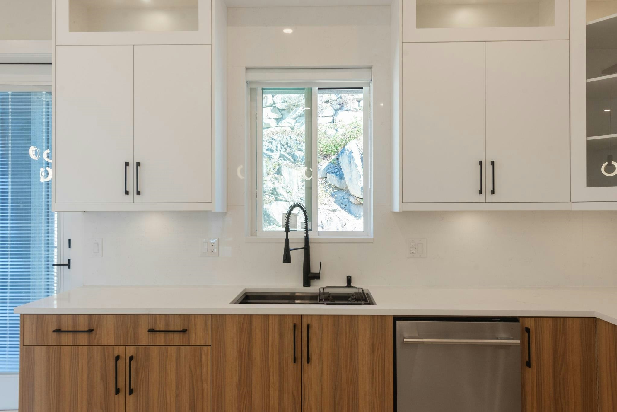 5972/74 Barnacle Street, Sechelt, BC, V7Z 0V4 - 8