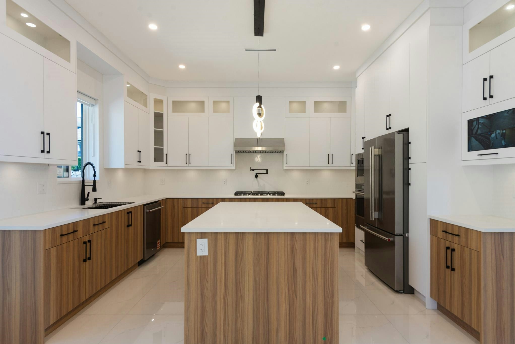5972/74 Barnacle Street - 4