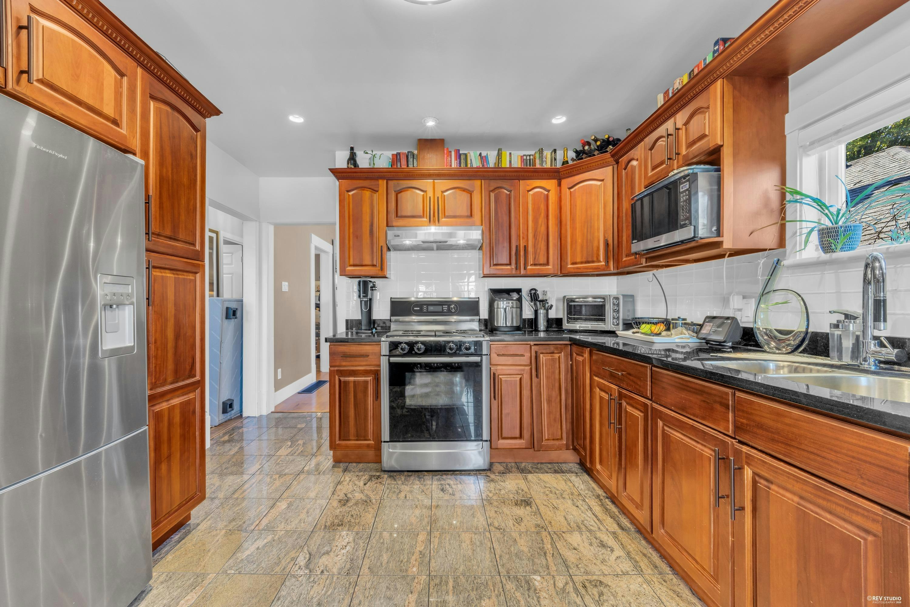 2317 Graveley Street, Vancouver, BC, V5L 3C3 - 6