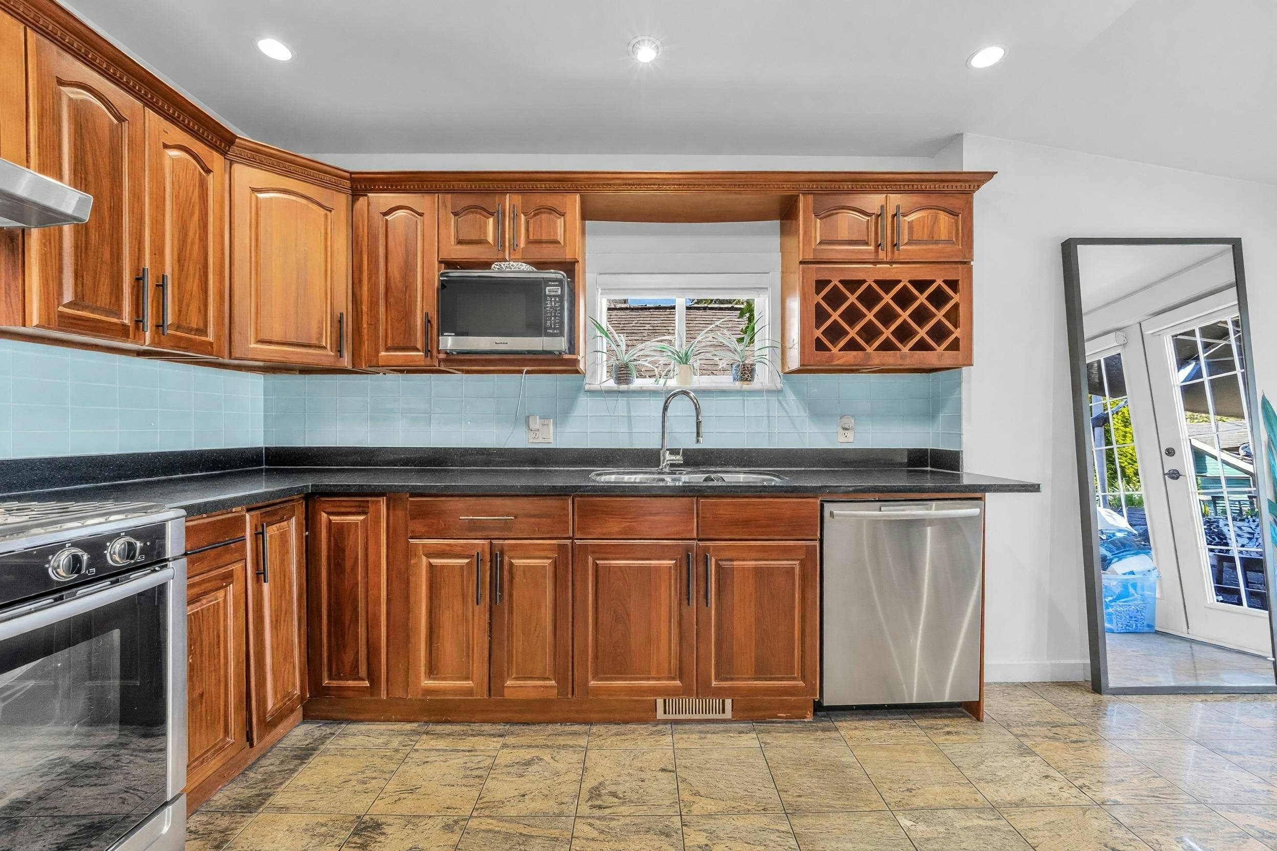2317 Graveley Street, Vancouver, BC, V5L 3C3 - 7