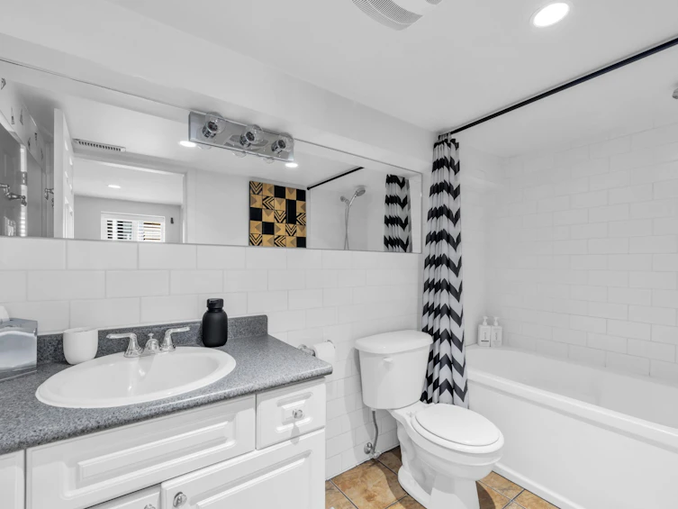 2317 Graveley Street, Vancouver, BC, V5L 3C3 - 21