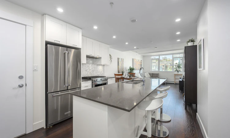 504-131 E 3rd Street
