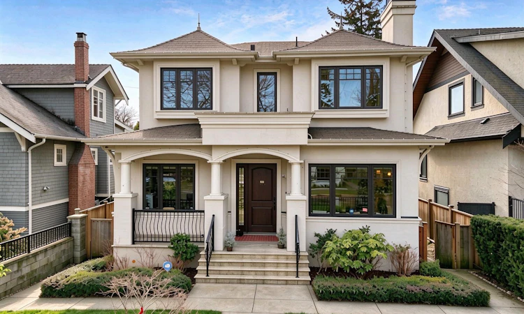 2756 W 38th Avenue