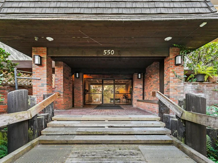 212-550 E 6th Avenue, Vancouver, BC, V5T 4H2