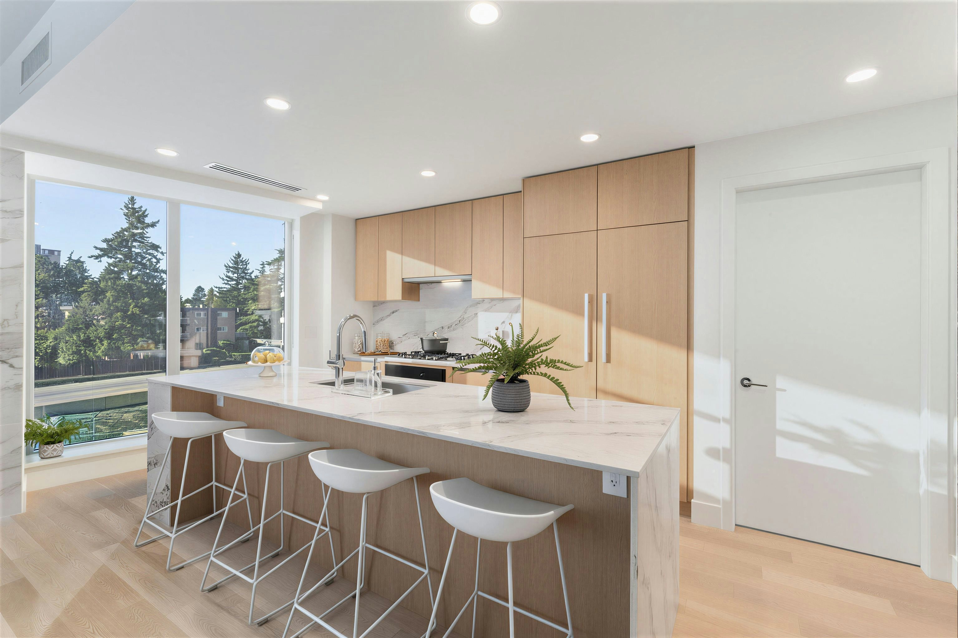 201-1475 Foster Street, Surrey, BC, V4B 0C9